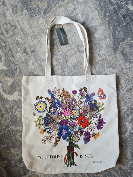 Vera Bradley Handbags - Vera Bradley Woodlark Canvas Floral Bouquet No 1 Tote Bag - Cream